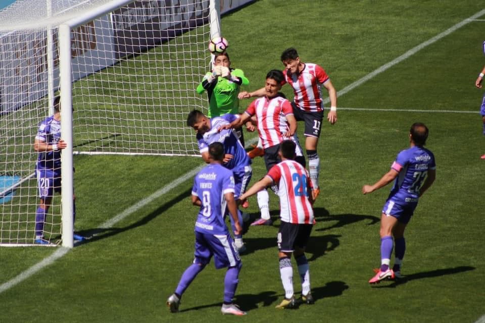 Cauqueninos y linarenses se toparán en duelo de necesitados