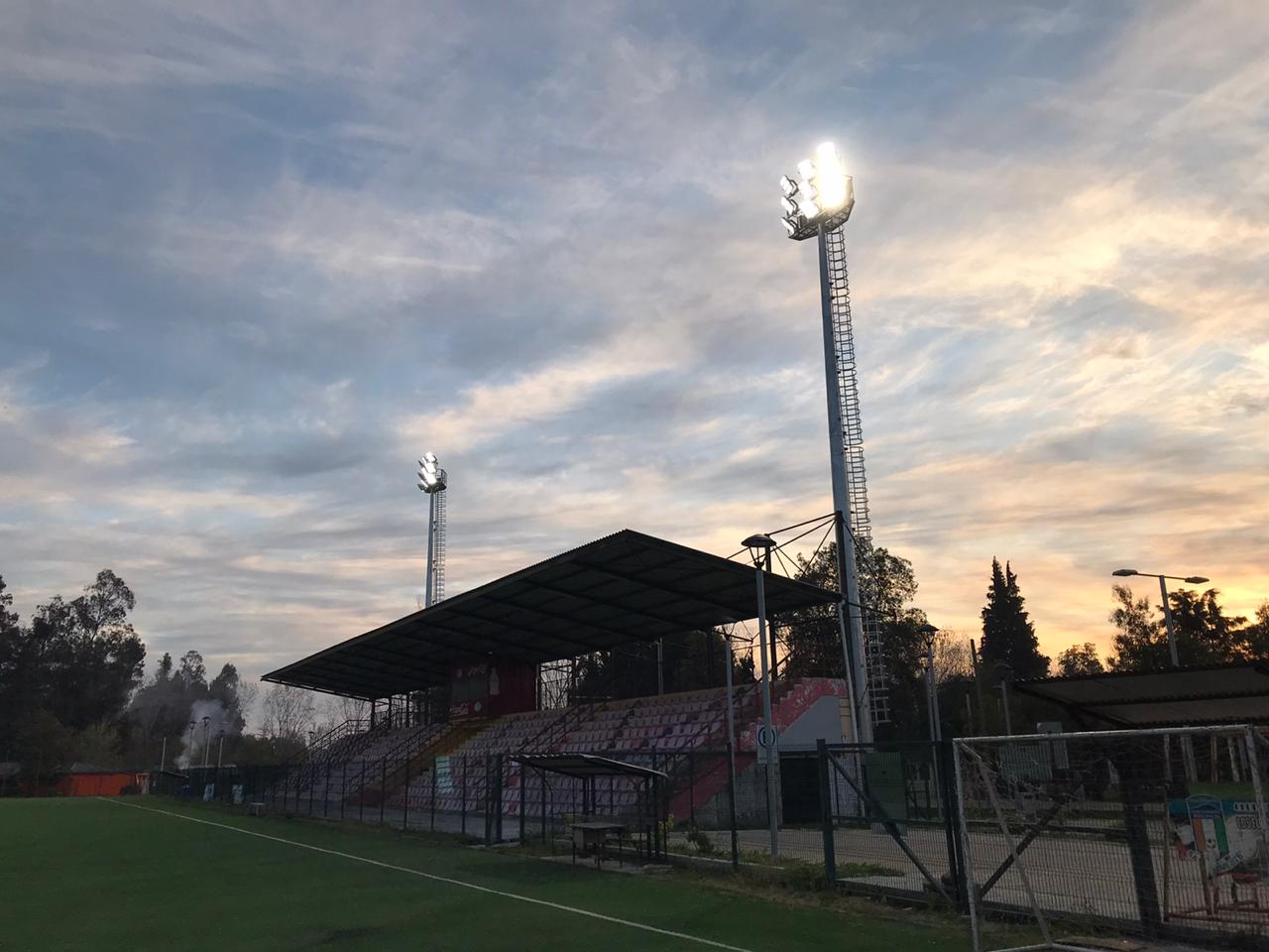 Estadio de San Clemente tendrá iluminación de primer nivel