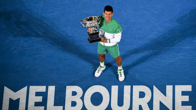 Djokovic demostró su contundencia para seguir haciendo historia en Australia