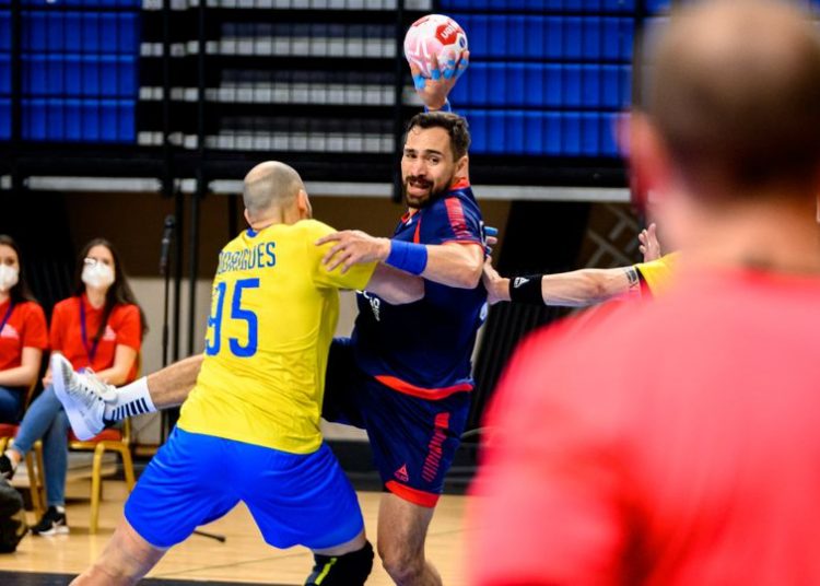 La Roja de balonmano perdió y quedó sin opciones de clasificar a los JJ.OO.