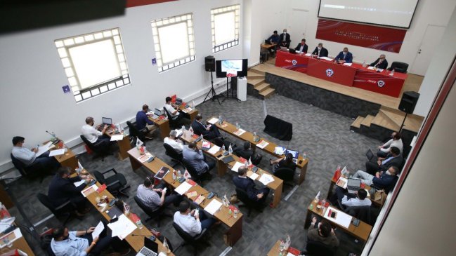 Consejo de Presidentes aprobó modificación en las bases del torneo de la Segunda División