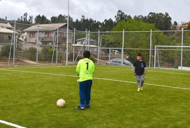 Mejoramiento de cancha es una realidad en la costa maulina