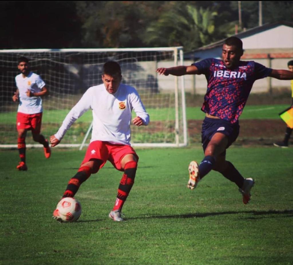 Marcoleta probó jugadores en amistoso ante Iberia 