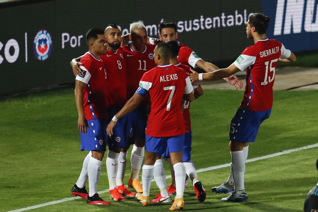 Chile sale a mandar en casa para seguir en puestos de clasificación al Mundial