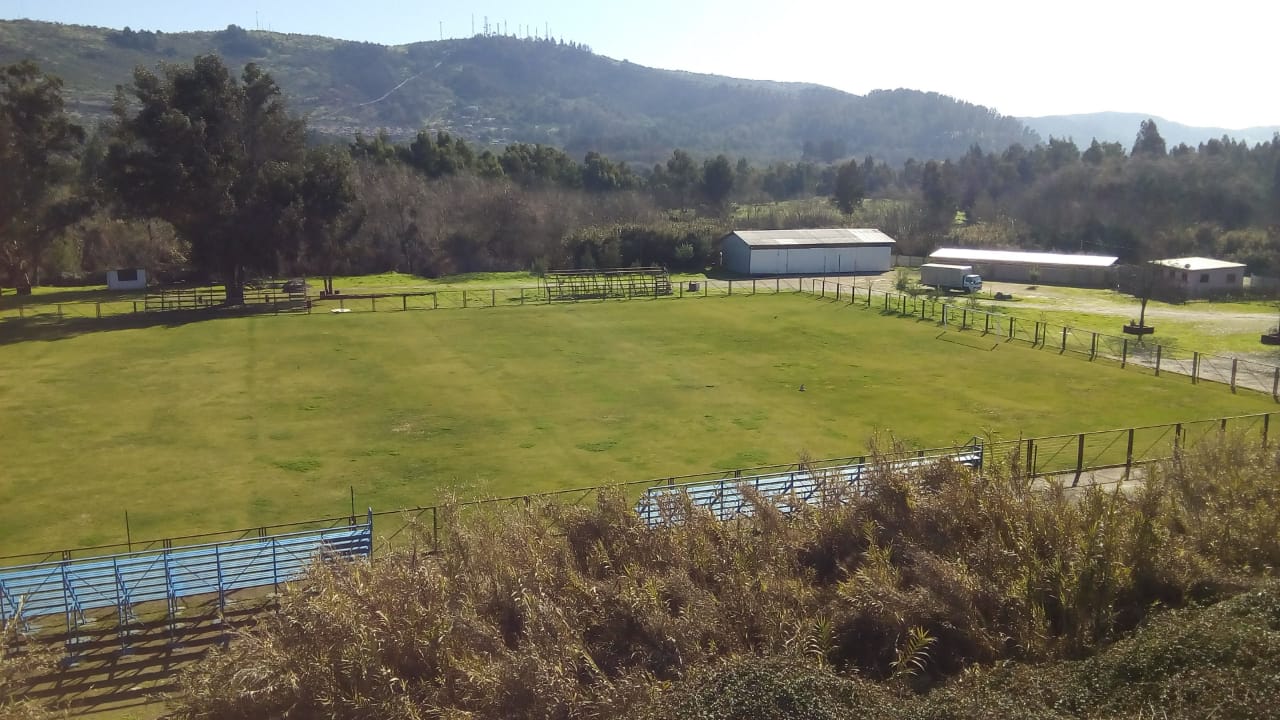 Funebreros están con campaña para pegarle su manito de gato a su campo deportivo