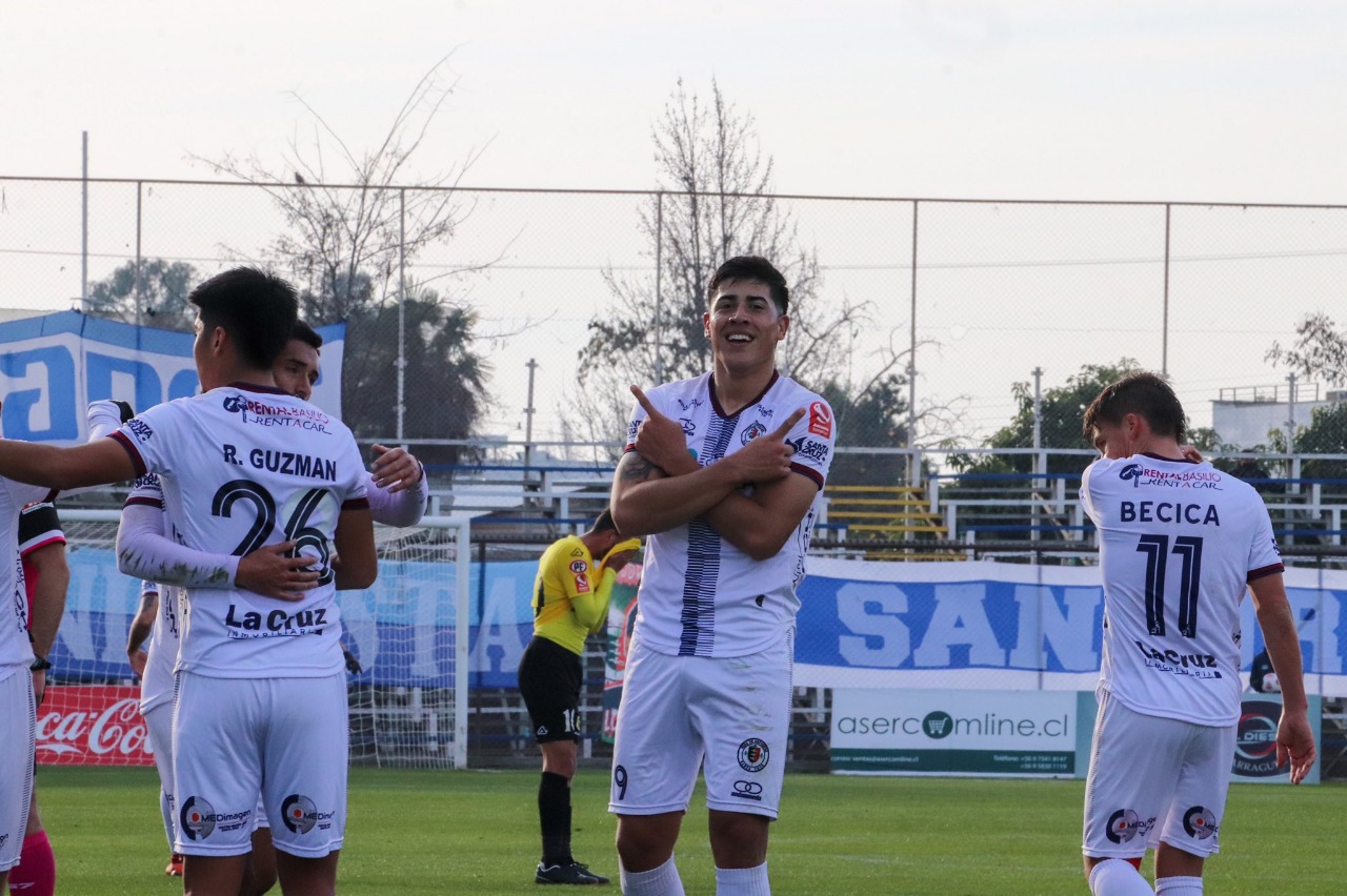 Santa Cruz enfrenta a Rangers con el objetivo de acortar distancia con los punteros