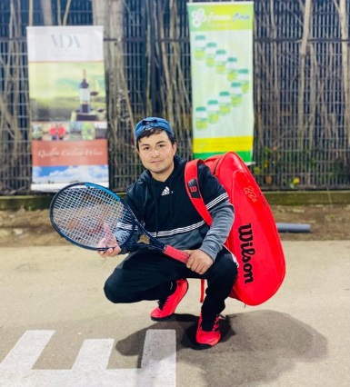 José Palma: el tenista villalegrino que brilla a gran altura y que masifica el tenis en su comuna