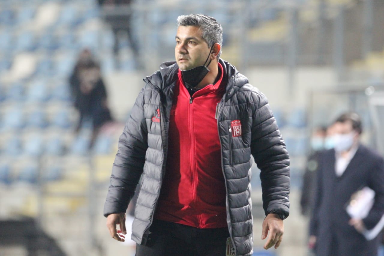 Damián Muñoz, entrenador de Curicó: “Estamos muy agradecidos del compromiso de los jugadores”