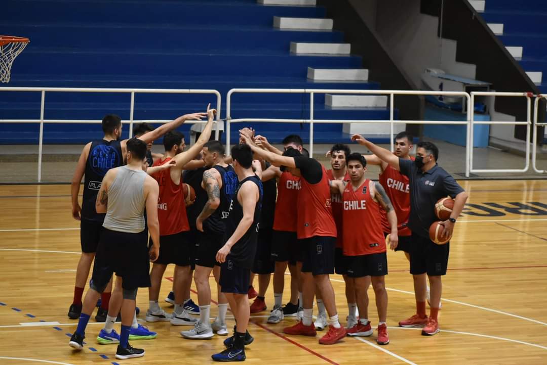 Tres maulinos vestirán los colores patrios en la Roja de básquetbol