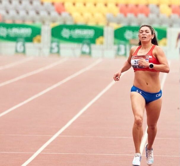 Evelyn “Gacela” Ortiz sumó tres preseas doradas en Torneo Máster en Perú