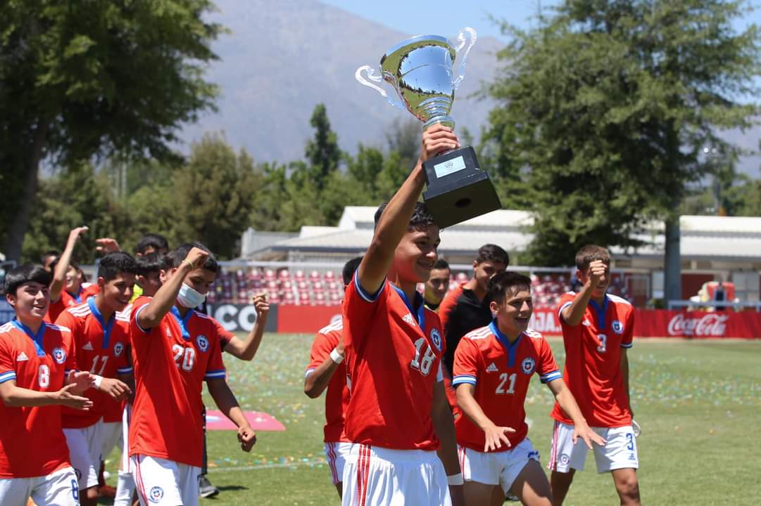 Promesa del Rojinegro se coronó campeón junto a la “Rojita”