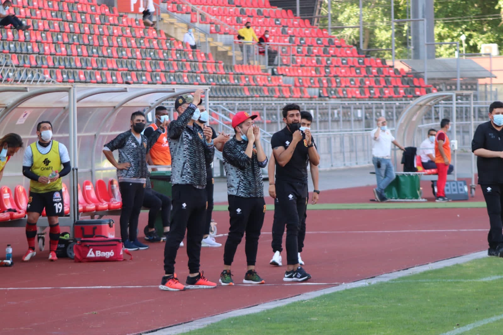 Las opciones que barajarían en el Rojinegro para el puesto de entrenador