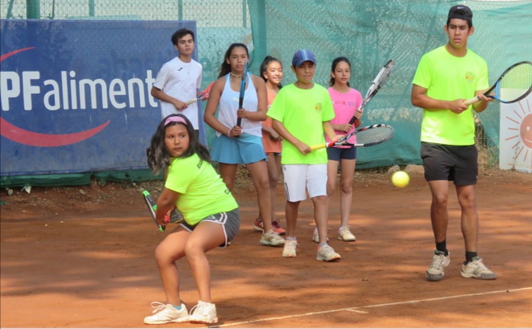 Torneo tenis 10 será este sábado en la arcilla de San Clemente