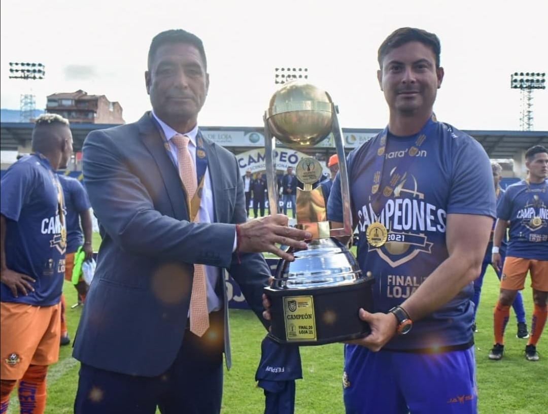 Otra vez campeón: Nelson Tapia volvió a dar la vuelta olímpica en Ecuador
