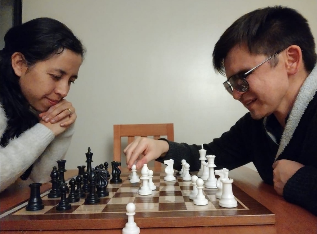 Michael Moraga volvió a celebrar en torneo internacional de ajedrez adaptado