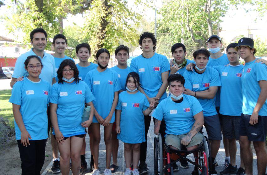 Promesas de la natación recibieron estímulos para seguir proyectando sus carreras