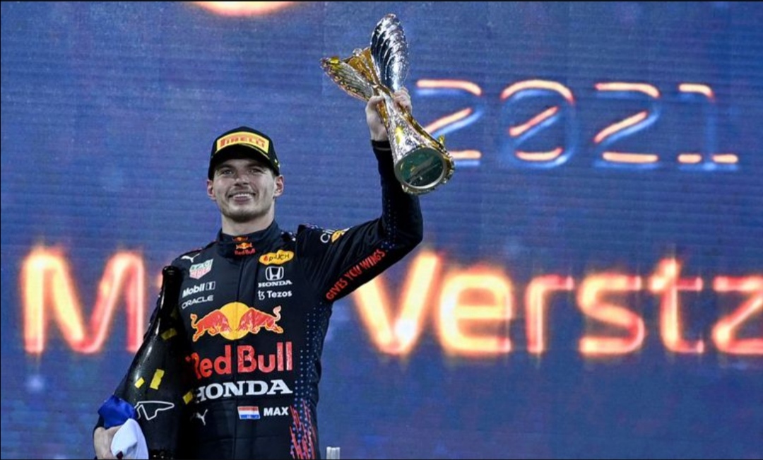 Emocionante final de la F1 dio como vencedor a Max Verstappen