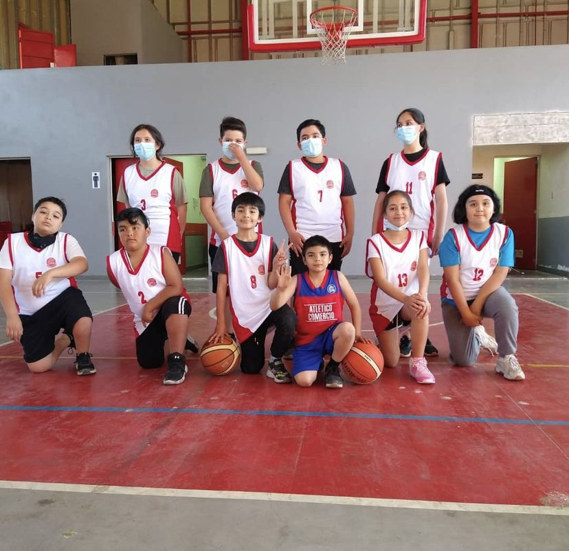 Atlético Comercio inició escuelas de verano de básquetbol