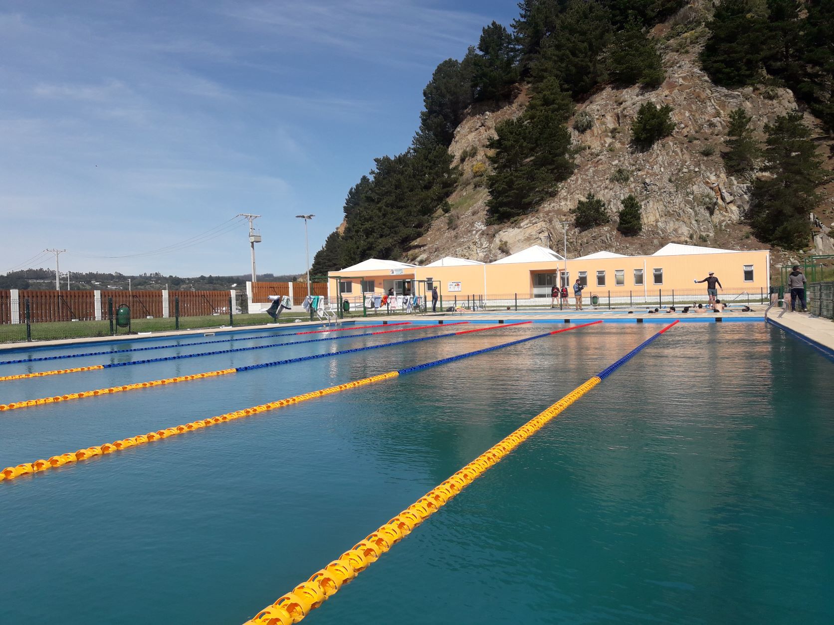 Empresa Arauco aportó para mantenimiento a piscinas temperadas de Constitución