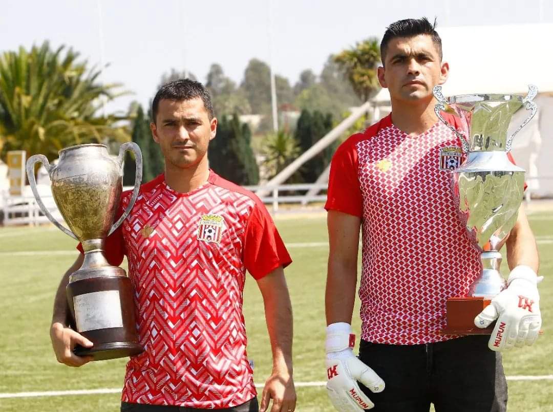 Dos referentes vuelven a vestir la tricota del Curi