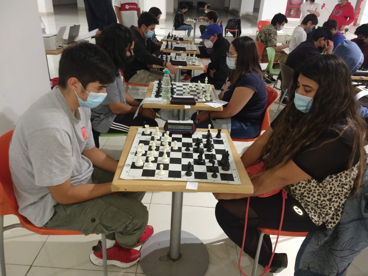 Bobby Fischer organizará su primer torneo ajedrecístico del año