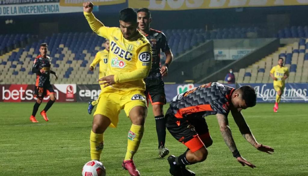 Delantero argentino fue ratificado en la tienda piducana