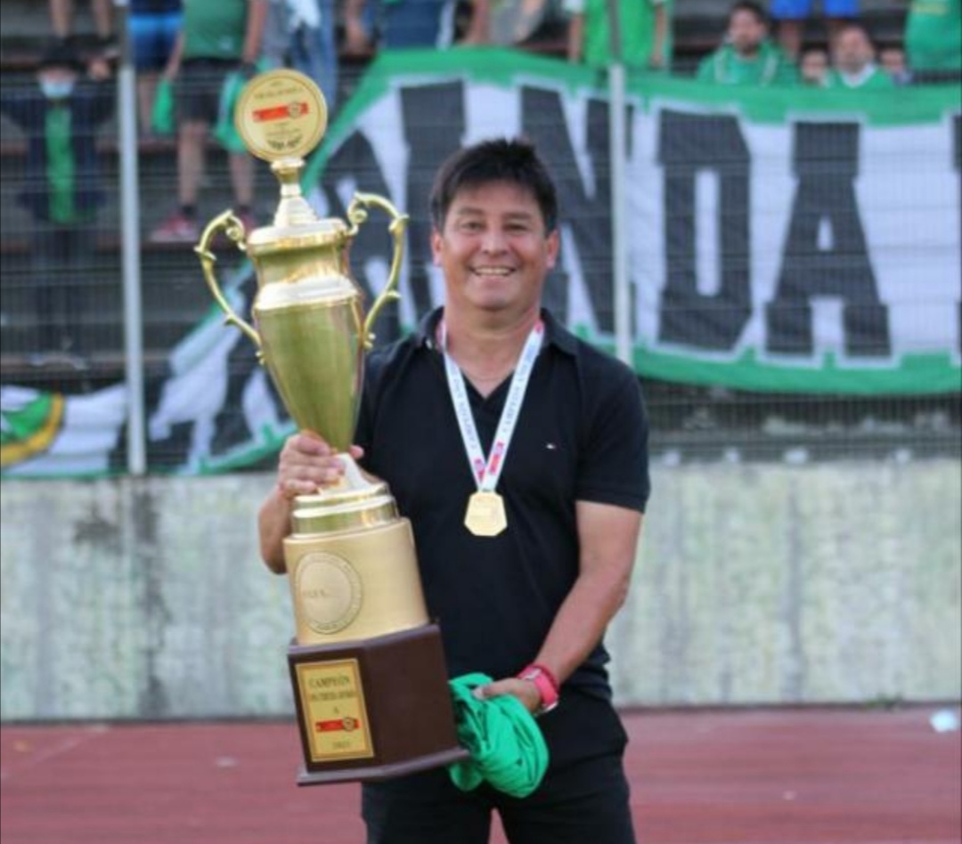 Deportes Linares apostó por un DT conocido  para nuevo proceso
