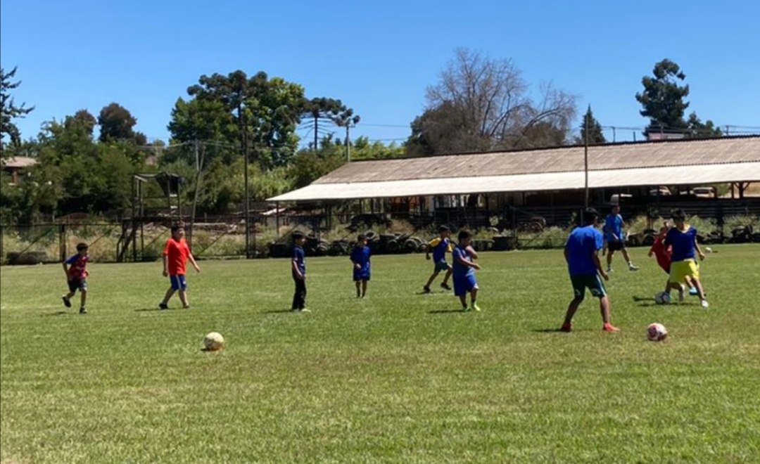 Clínicas de fútbol se lograron materializar gracias a proyecto del Gobierno Regional