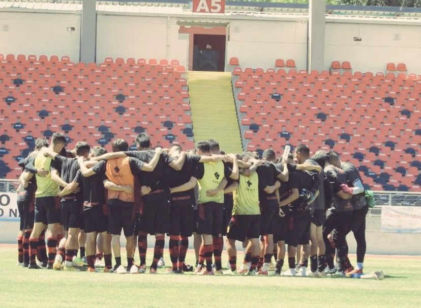 Rojinegro comienza una nueva era en la Primera B