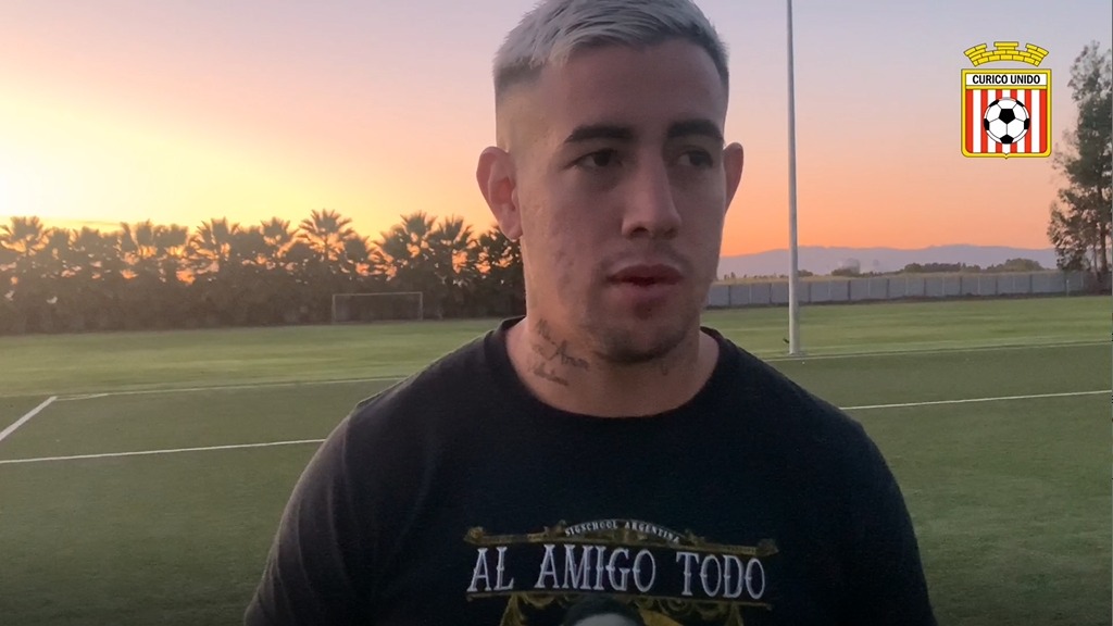 Delantero argentino ya entrena con la casaquilla del “Curi”