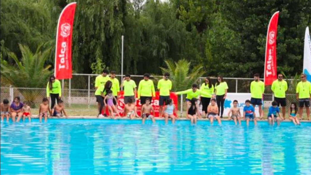 Piscinas municipales seguirán activas con aforo reducido en Talca