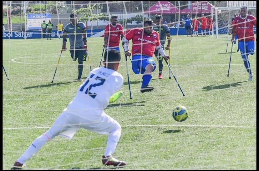 Felipe Lizana sigue rompiendo redes en el Clasificatorio de fútbol amputados