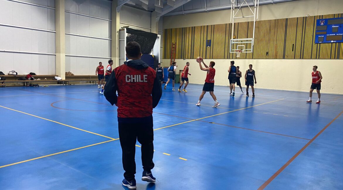 Curicano será parte de convocatoria nacional de básquetbol en el CEO