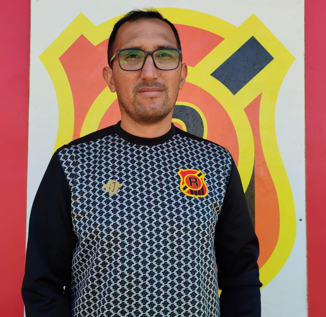 Destacado psicólogo se suma al fútbol joven de la tienda piducana