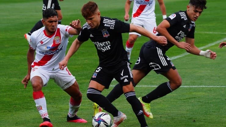 ¡Atención maulinos!: Ya se pusieron a la venta las entradas para el duelo de Curicó y Colo Colo