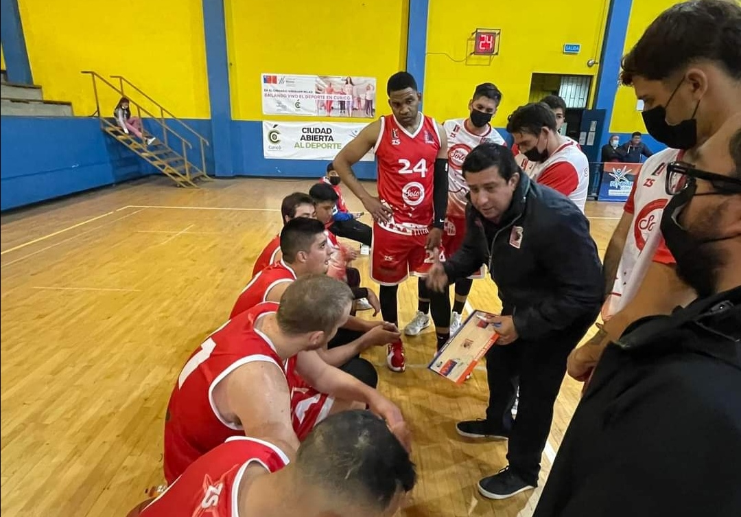 Liceanos fueron doblegados ante equipo candidato al título