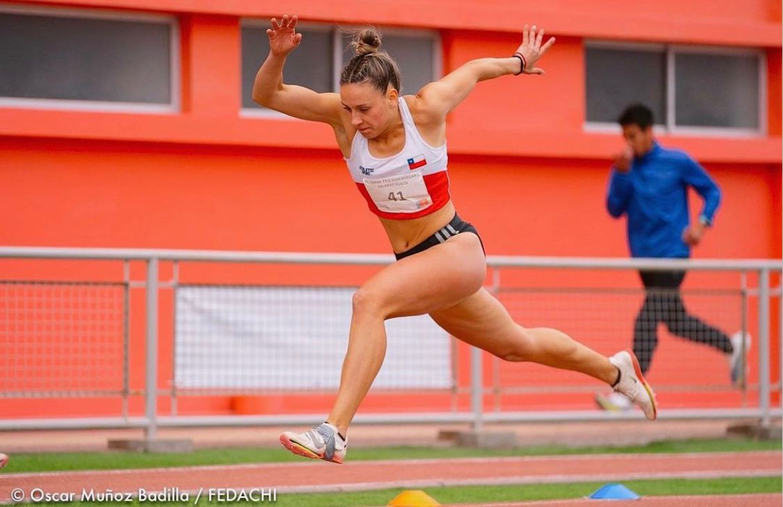Atleta maulina se encuentra en gira mundial representando al país