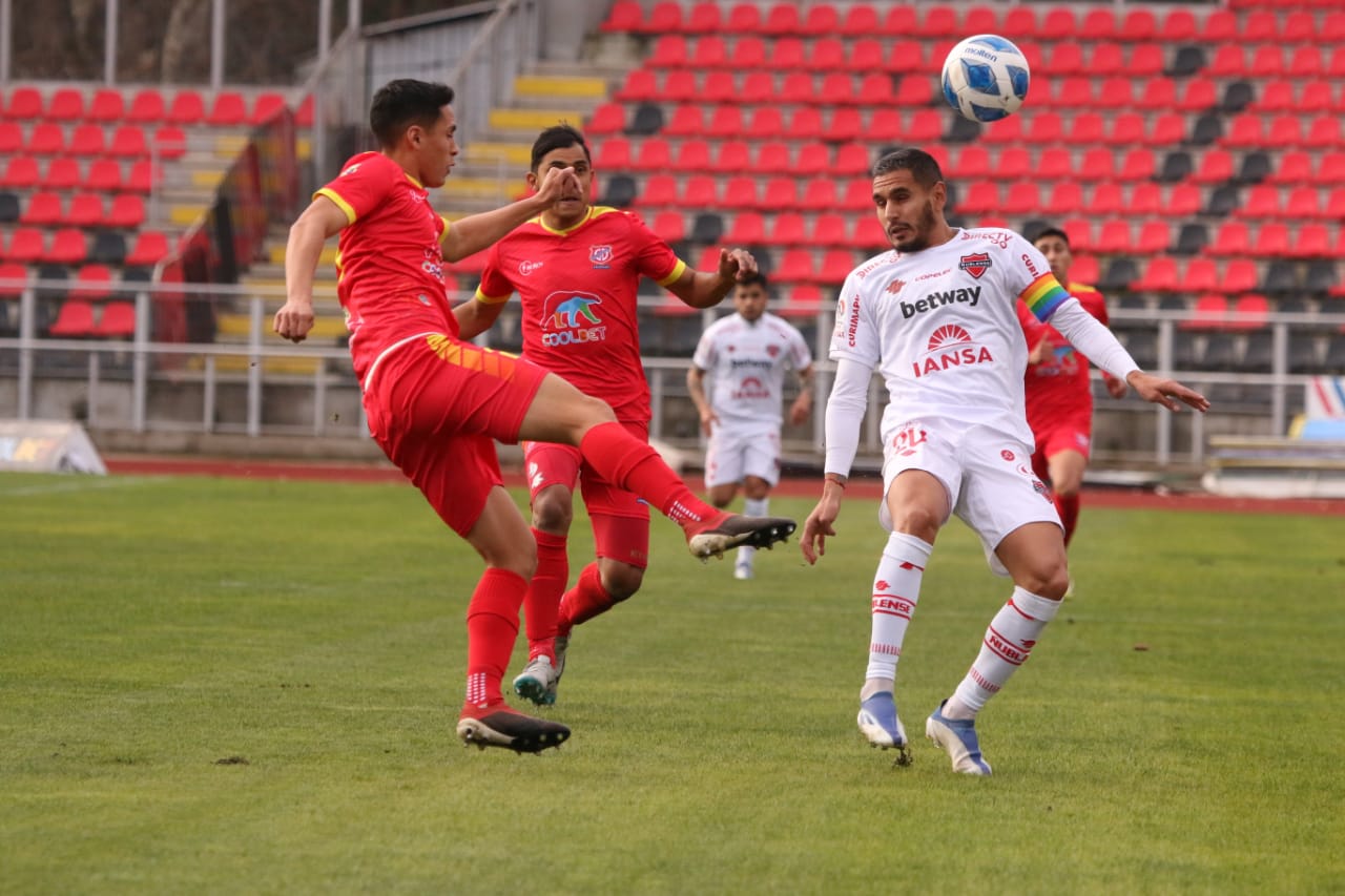 El Rojo chillanejo fue más fuerte en el Fiscal talquino