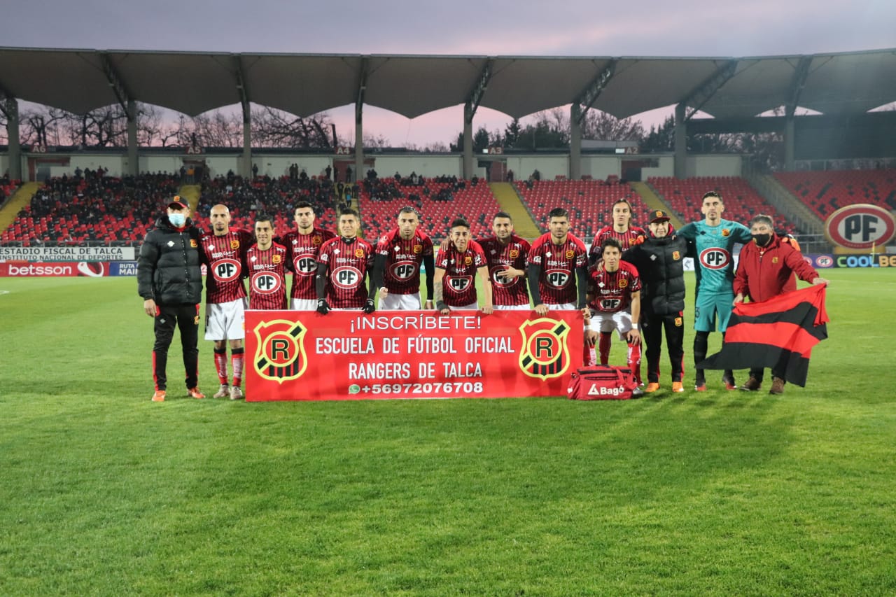 Con sub-21 en cancha: El once que presentaría el Rojinegro ante Wanderers