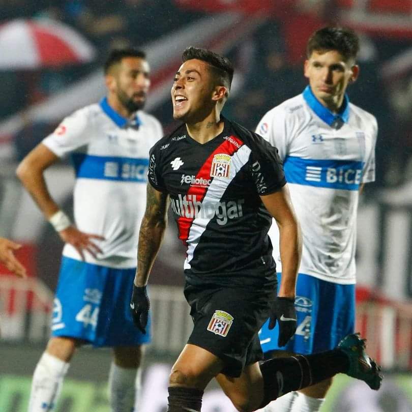 Curicó revirtió marcador en un partidazo ante la UC