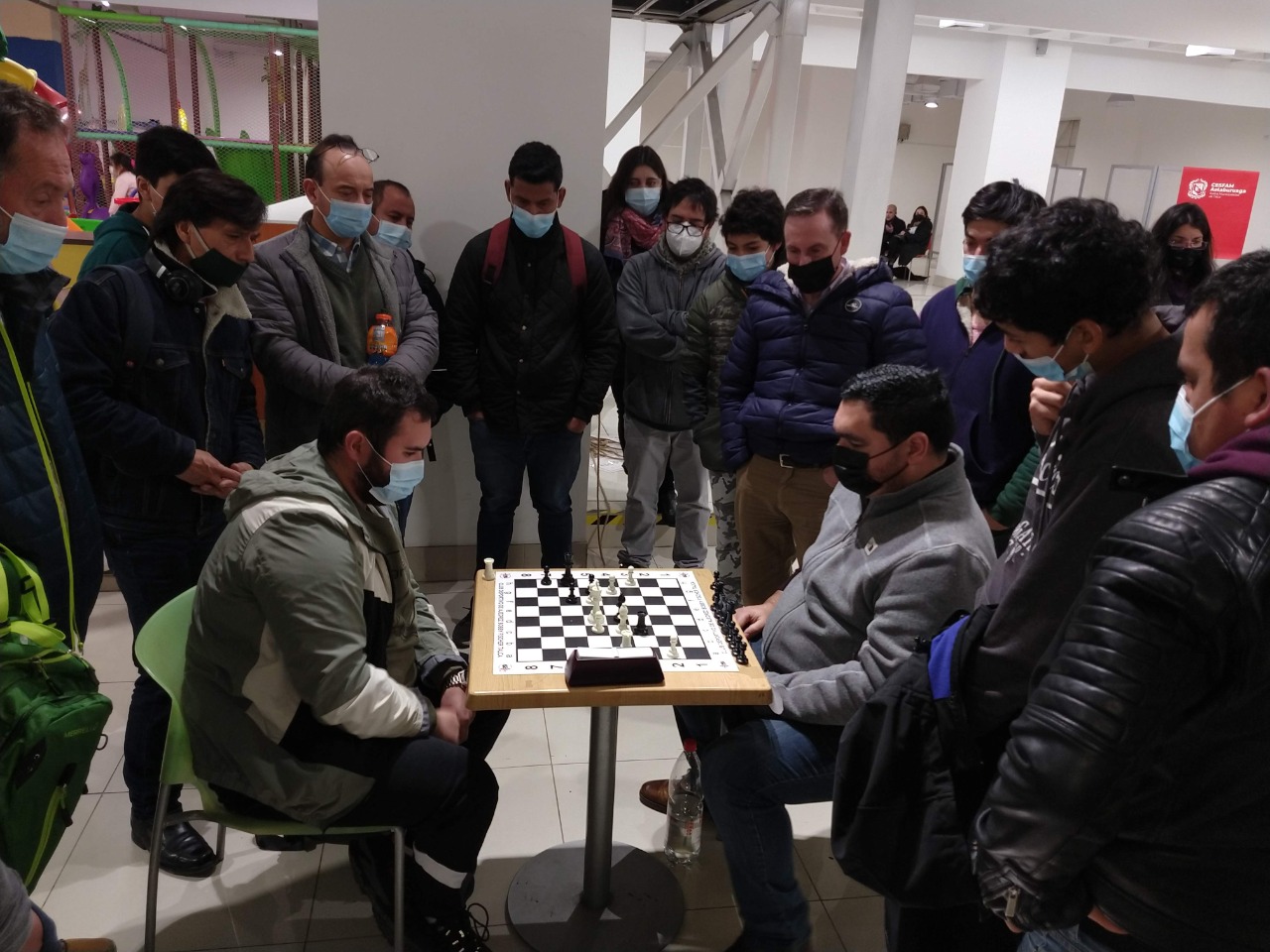 Ajedrecistas buscaron el jaque mate en torneo organizado por Bobby Fischer
