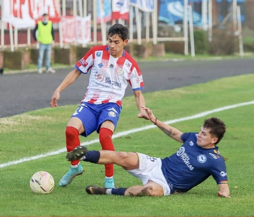 Linares inicia su participación en la liguilla por el ascenso