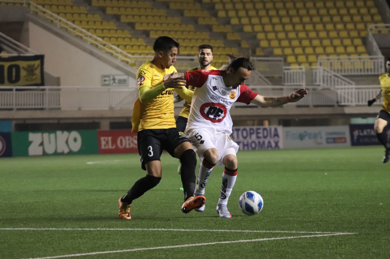 Rangers sigue sin encontrar un sello futbolístico y empató de visita