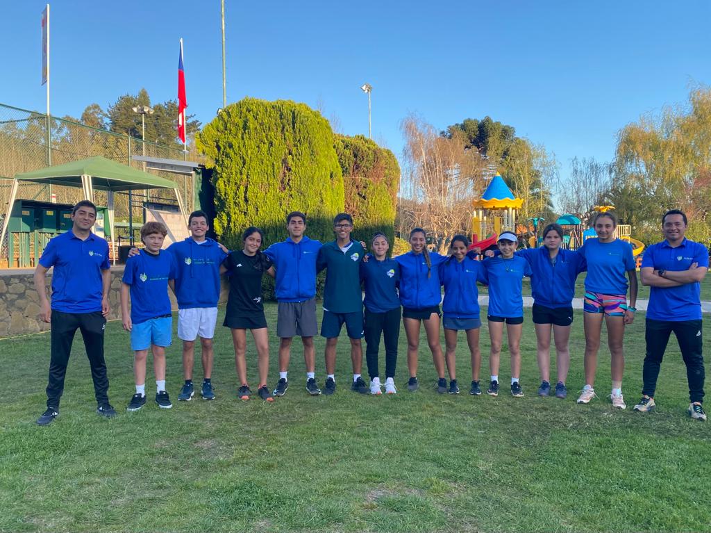 Academia talquina de tenis sacó cuentas alegres de gira en torneos internacionales