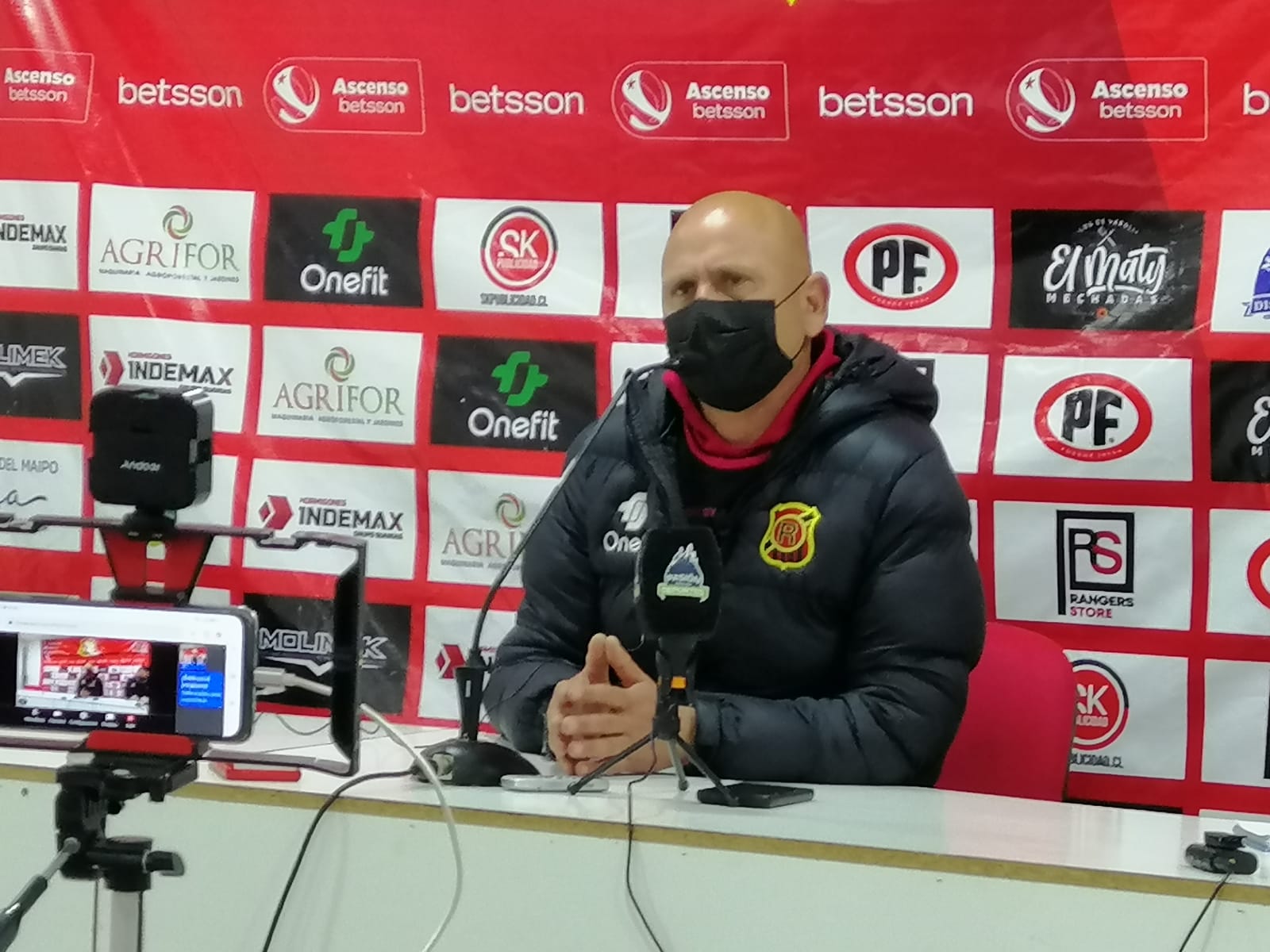 Eduardo Pinto: “No es llegar y jugar en esta institución”