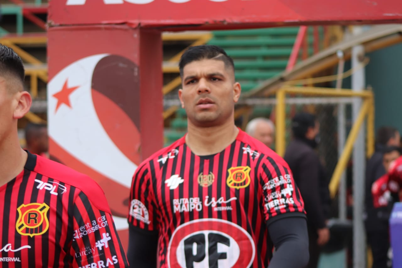 “Lio” Altamirano y titularidad: “Ahora no me toca, pero hay que seguir trabajando”