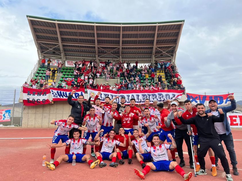 Linares ya se prueba la corona en la Tercera División “A”