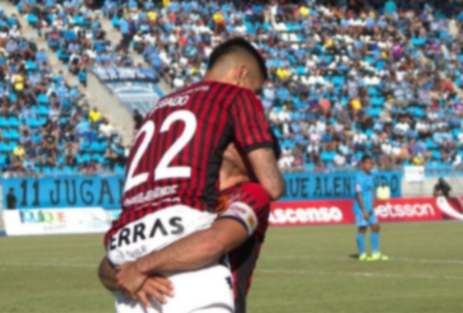 Se suma otra despedida: Delantero dice adiós de Rangers