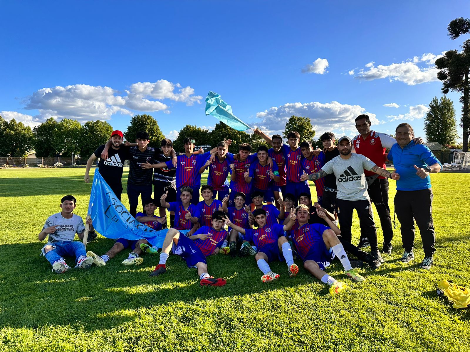 Asociación Linares ganó el cachipún y se metió en final regional