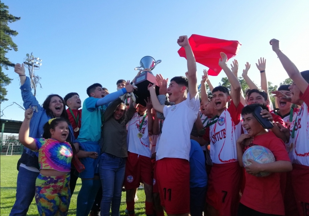 Lontué se tituló campeón regional en primera infantil